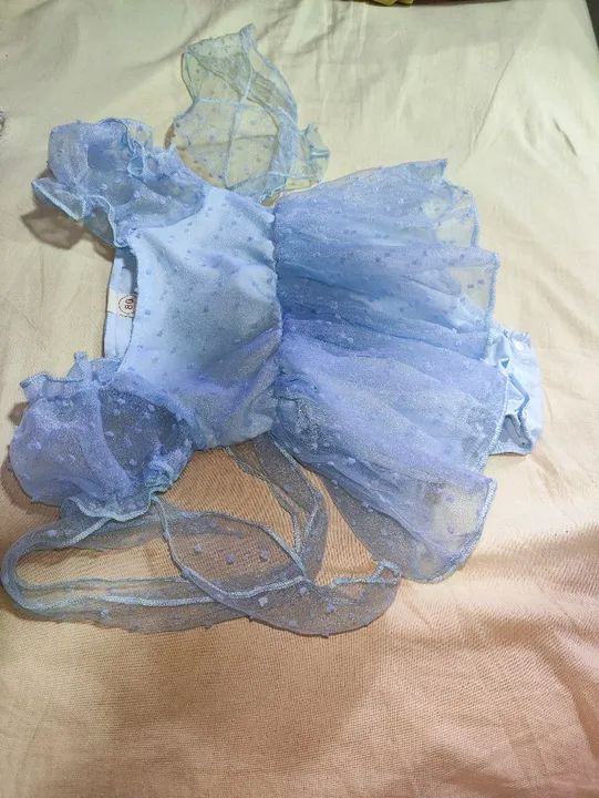 Romper/body com saia e faixa azul claro 3-6 meses - Foto 4