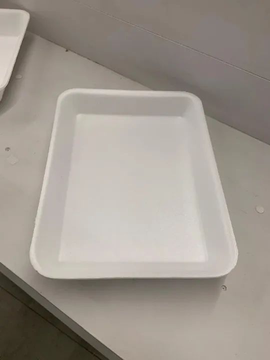 Bandeja branca de isopor - Foto 5