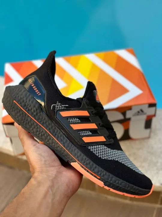 Tênis Adidas Ultra Boost cinza - Foto 5
