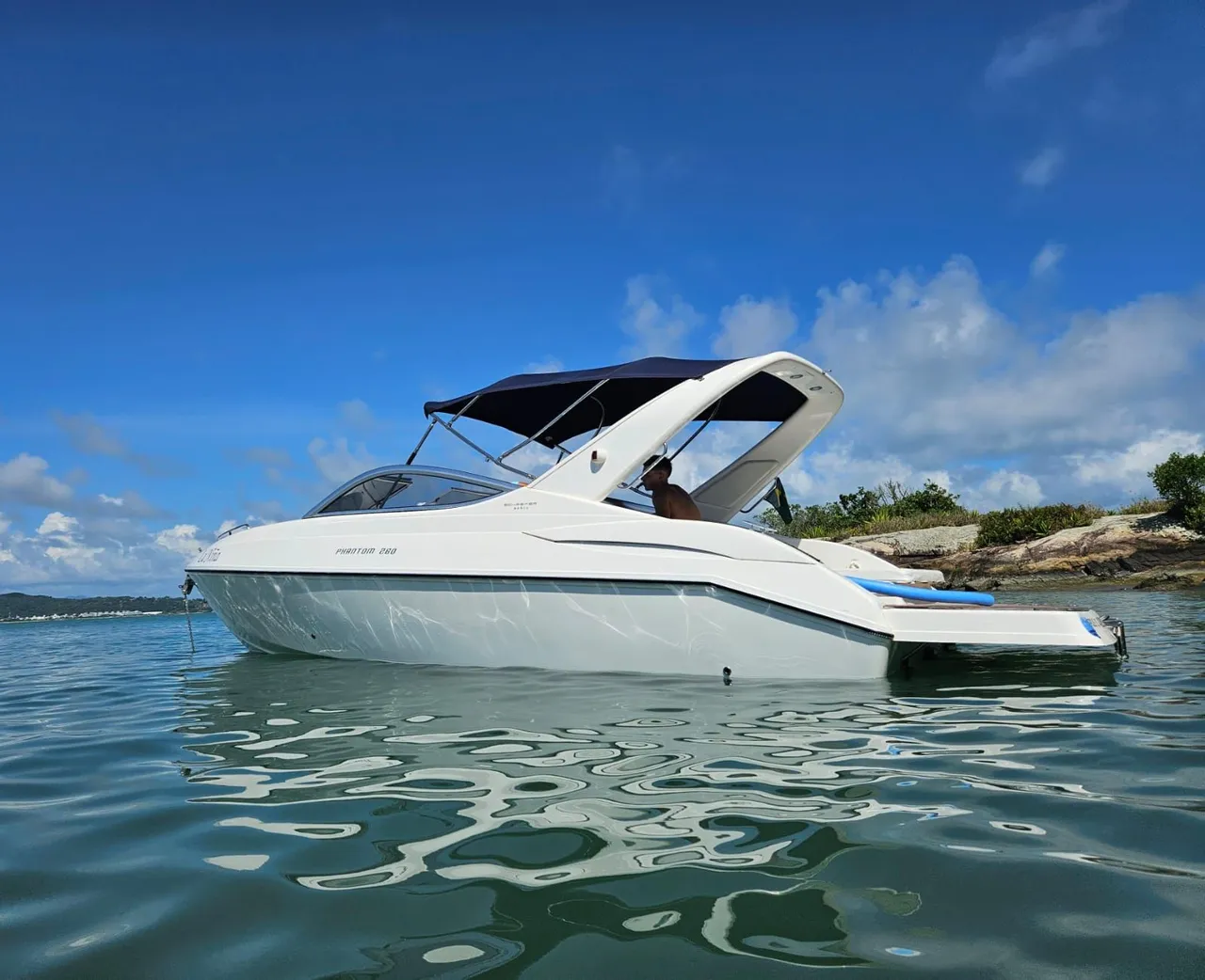 Linda Lancha Phantom 260 Open