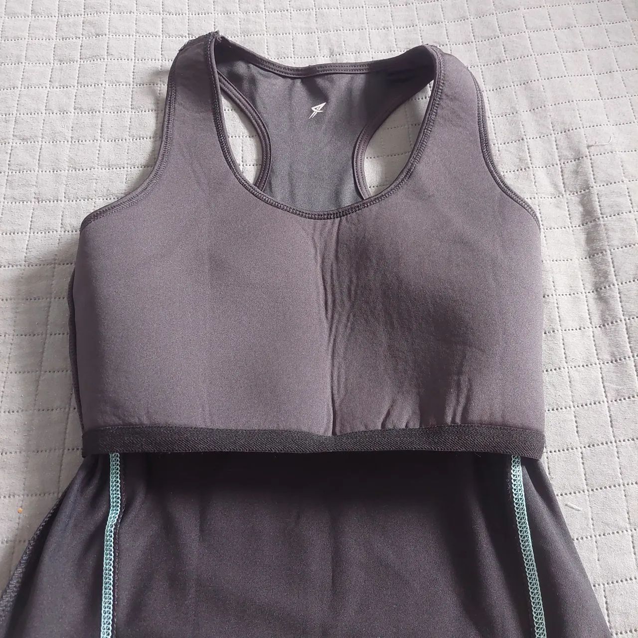 Camiseta decote nadador com bojo - Foto 3