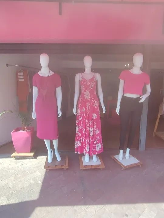 Vendo loja roupa e acessórios feminino.