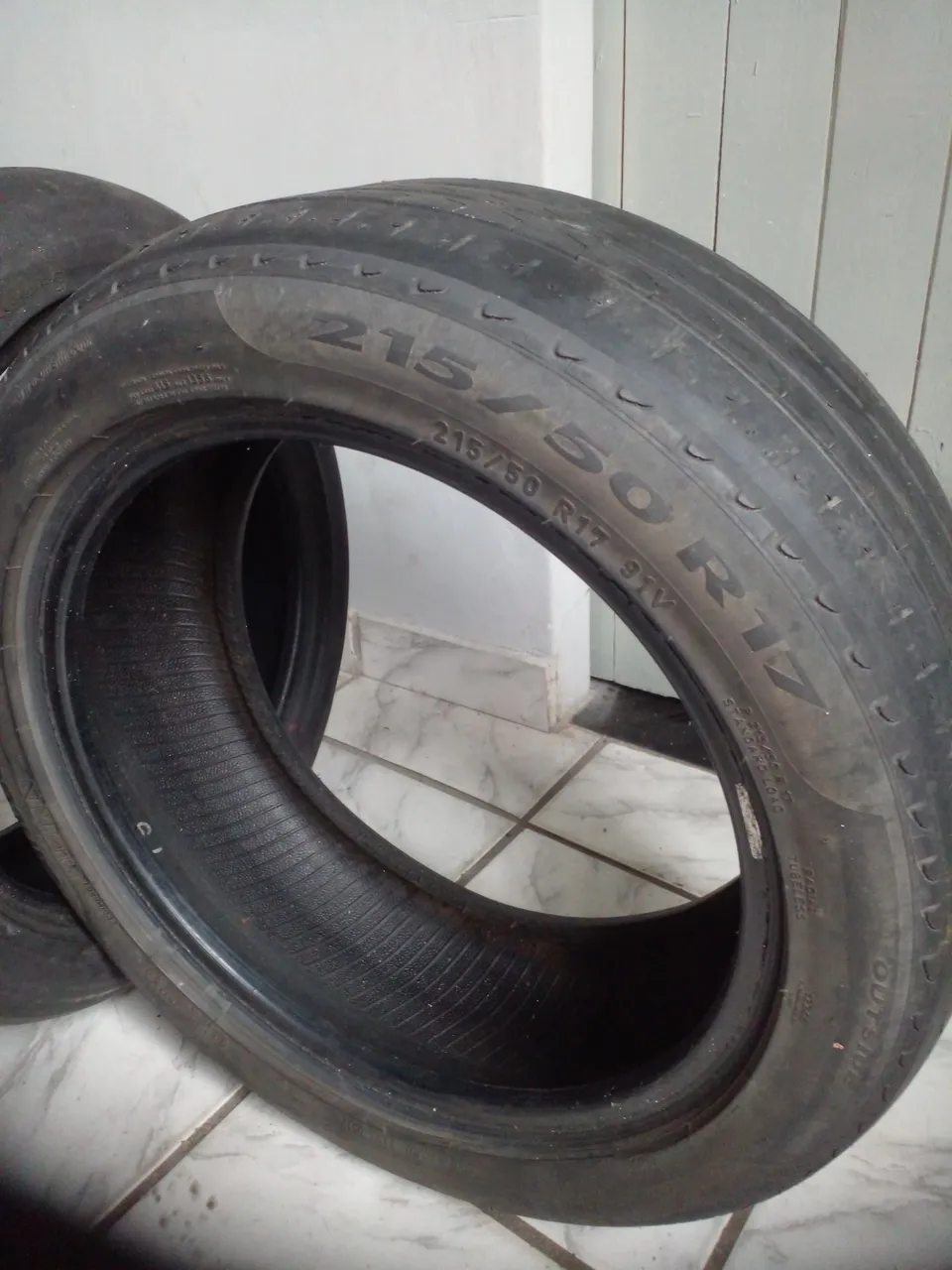 Pneu 215/50 R17