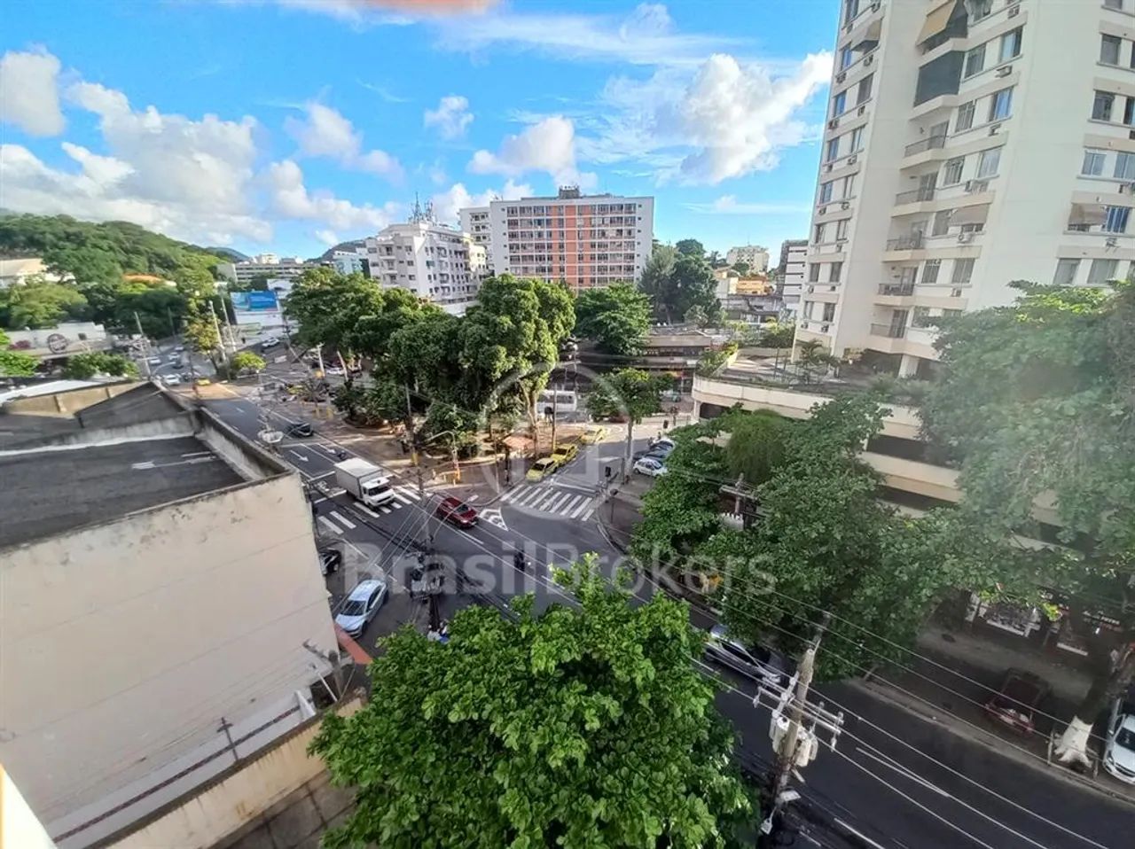 apartamento vazio 2 quartos no Largo do Pechincha.