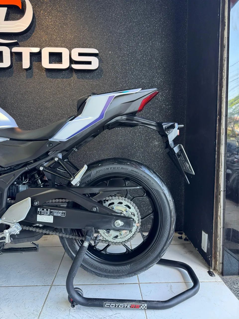 YAMAHA R3- conect- 2026 - 800KM - Foto 3