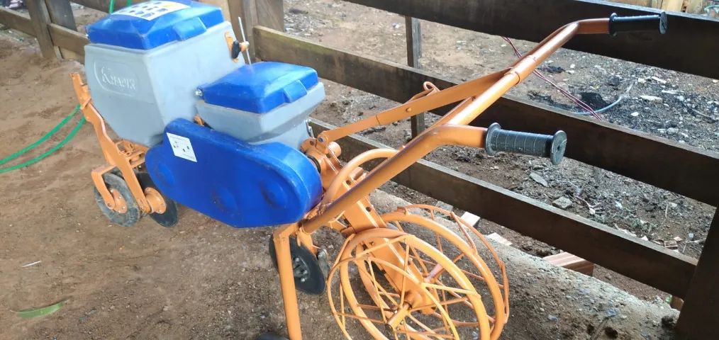 Plantadeira Adubadeira de 1 Linha KNAPIK tração animal - Foto 3
