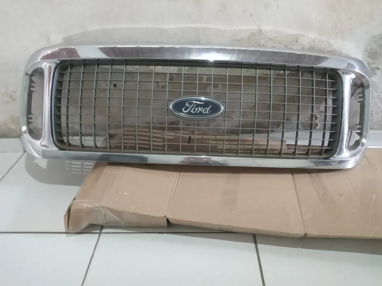 GRADE COLMEIA FORD F-250 COM TRINCADO