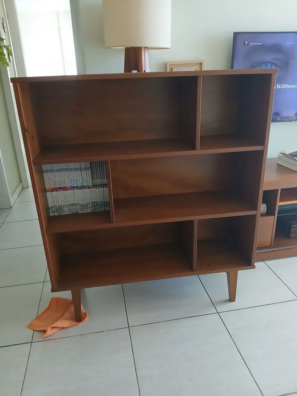 Estante para Sala Charme - Doce de Leite Escovado da loja meu móvel de madeira<br>800,00 - Foto 3
