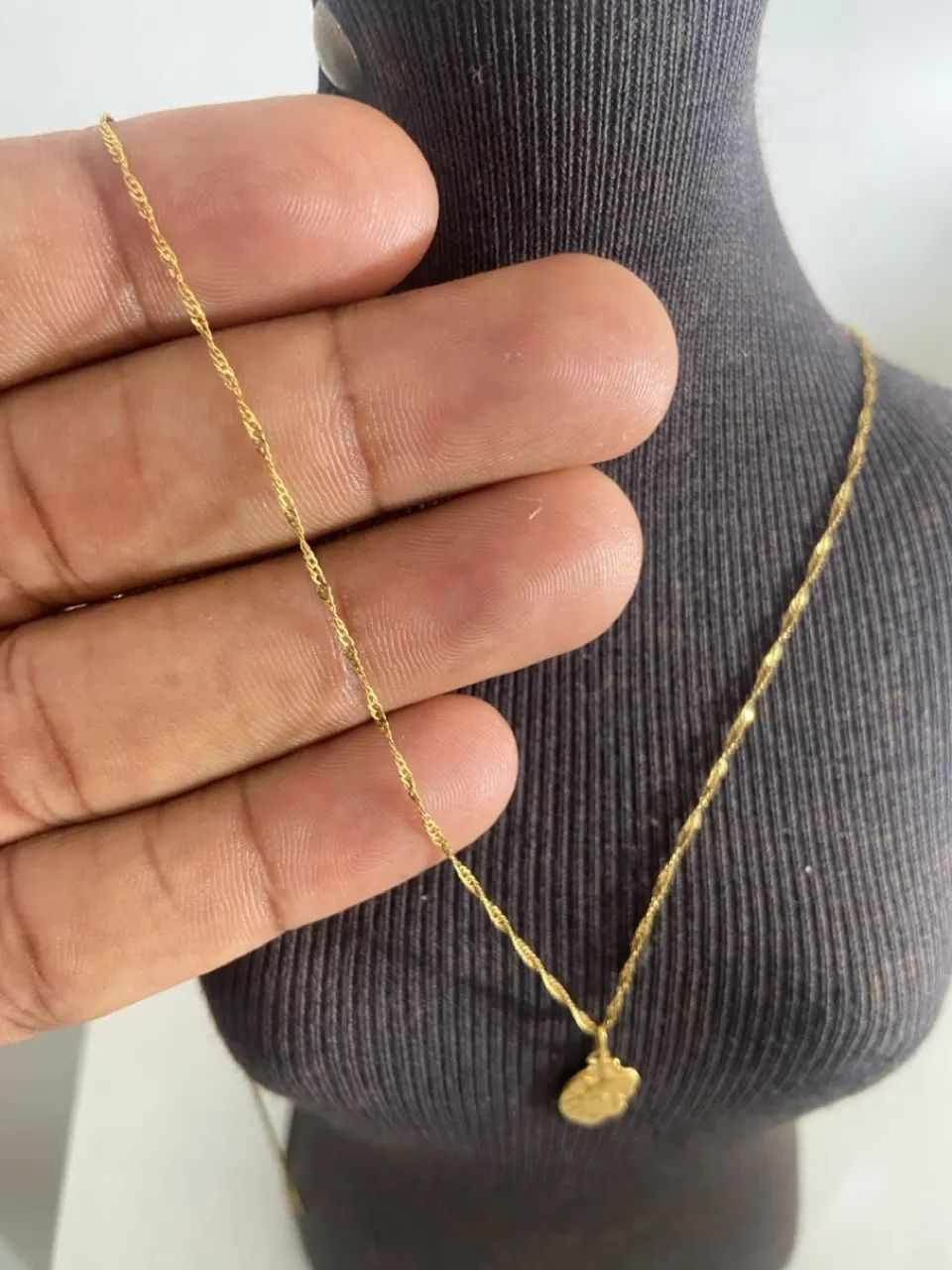 Colar de ouro 18k com pingente