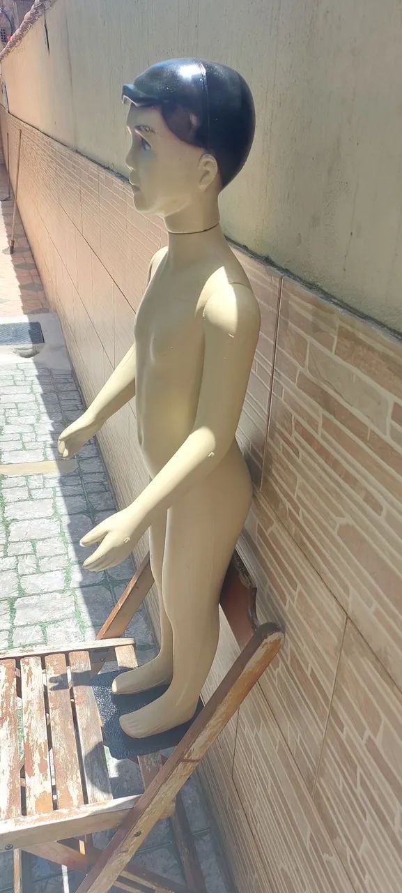 Manequim infantil com base - Foto 2