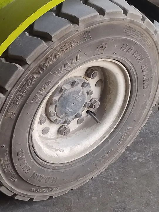 Empilhadeira Clark C25  2010 2.500 KG - Foto 6