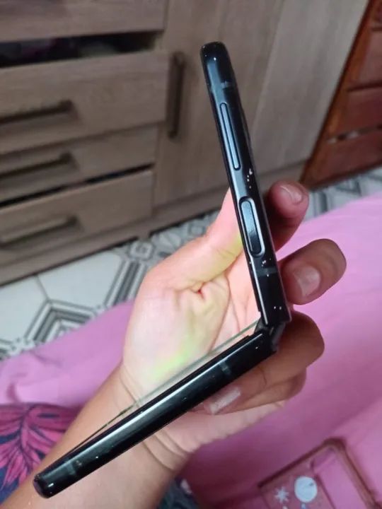 Samsung ZFlip 3- dobrável 