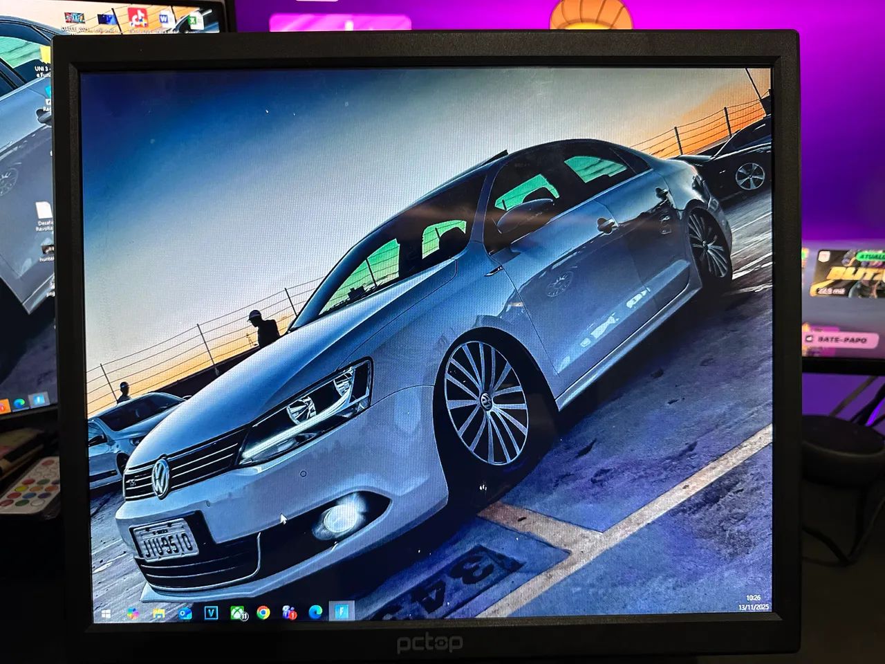 LED Monitor 17in - HDMI and VGA64396504756482121