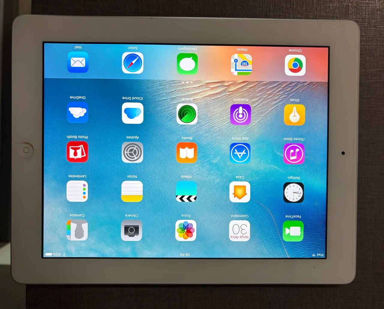 iPad 4 geração. modelo md513lll a  10 pol , 13 g, configuração
