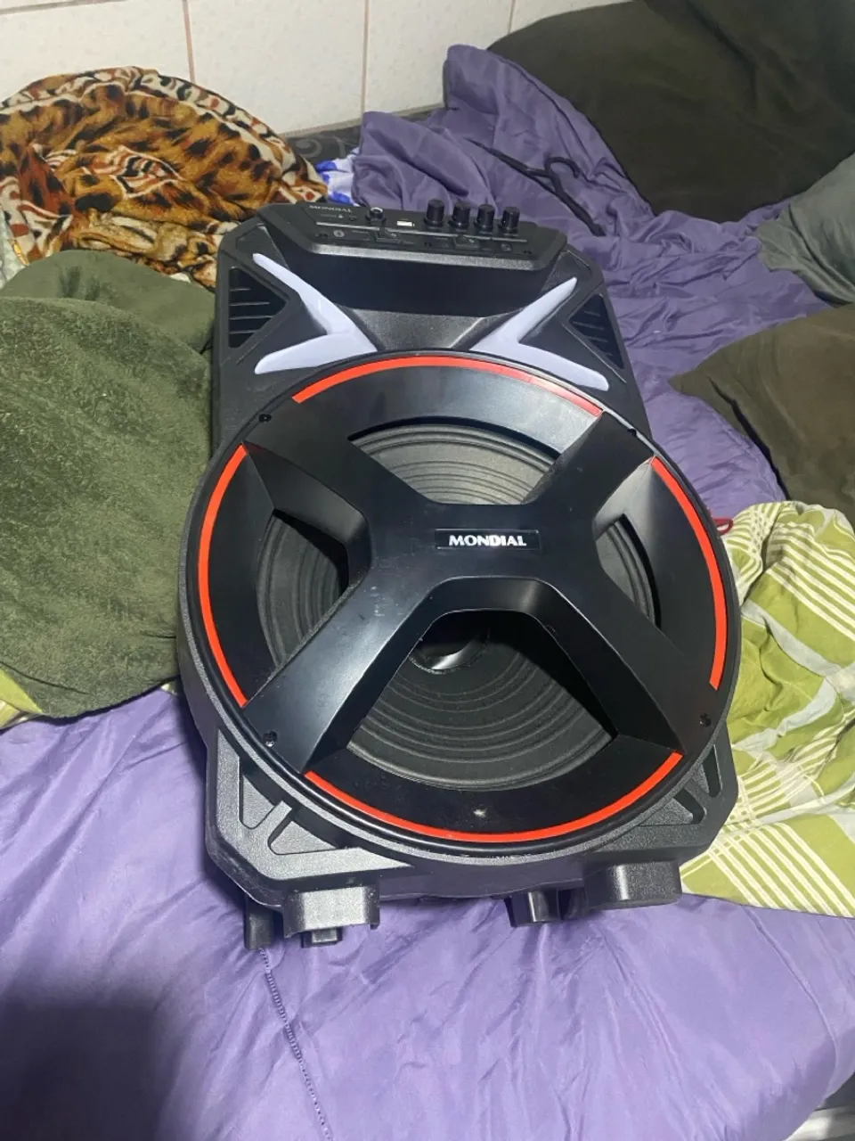 Caixa de Som Amplificada Mondial CM-400W RGB