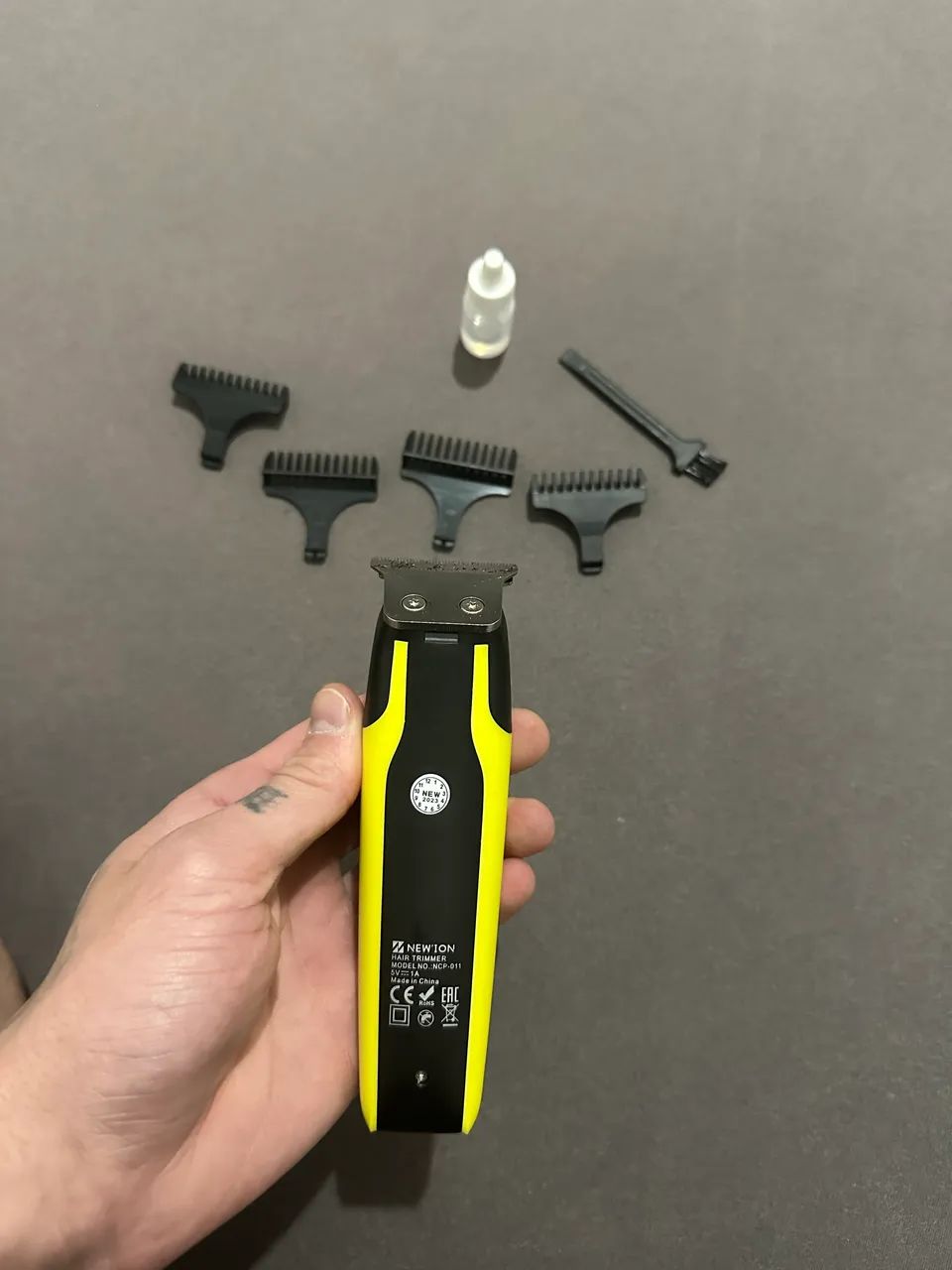 Maquininha de cortar 64169966767618121