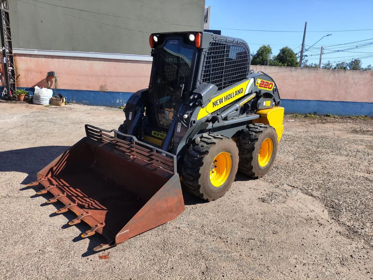 Mine Carregadeira New Holland L220