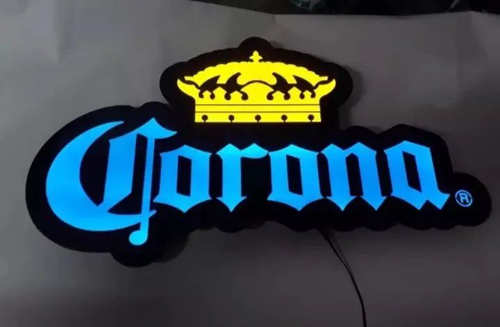 Linda luminária Corona  - Foto 4