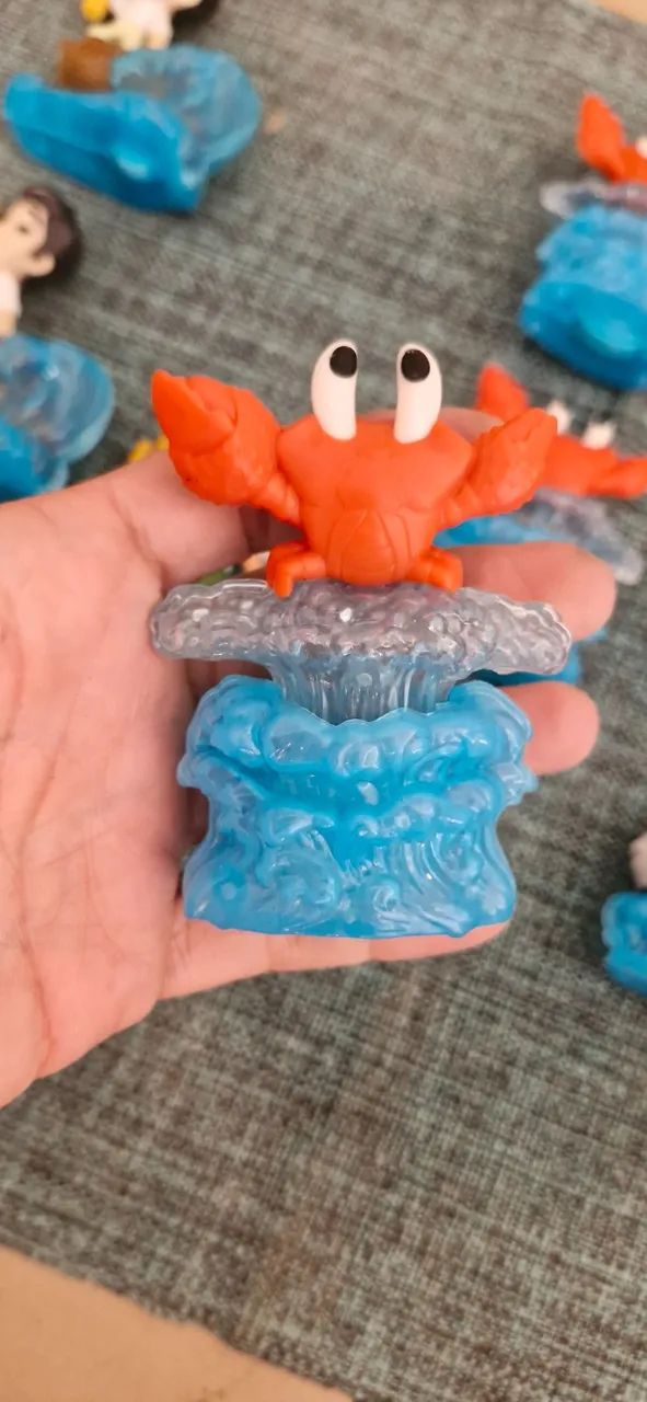 Personagens Pequena Sereia mc donalds - Foto 3