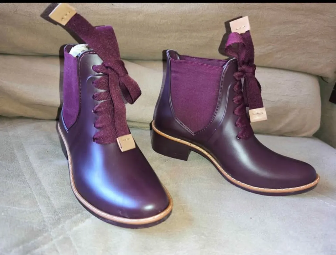 Bota chelsea cano curto vinho