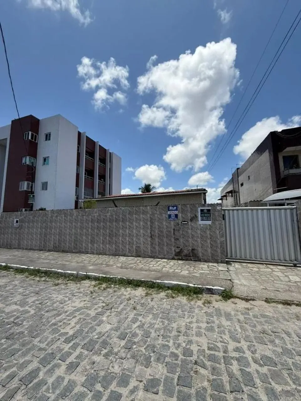 Casa para Venda em João Pessoa, Varjão, 4 dormitórios, 4 suítes, 1 banheiro, 10 vagas