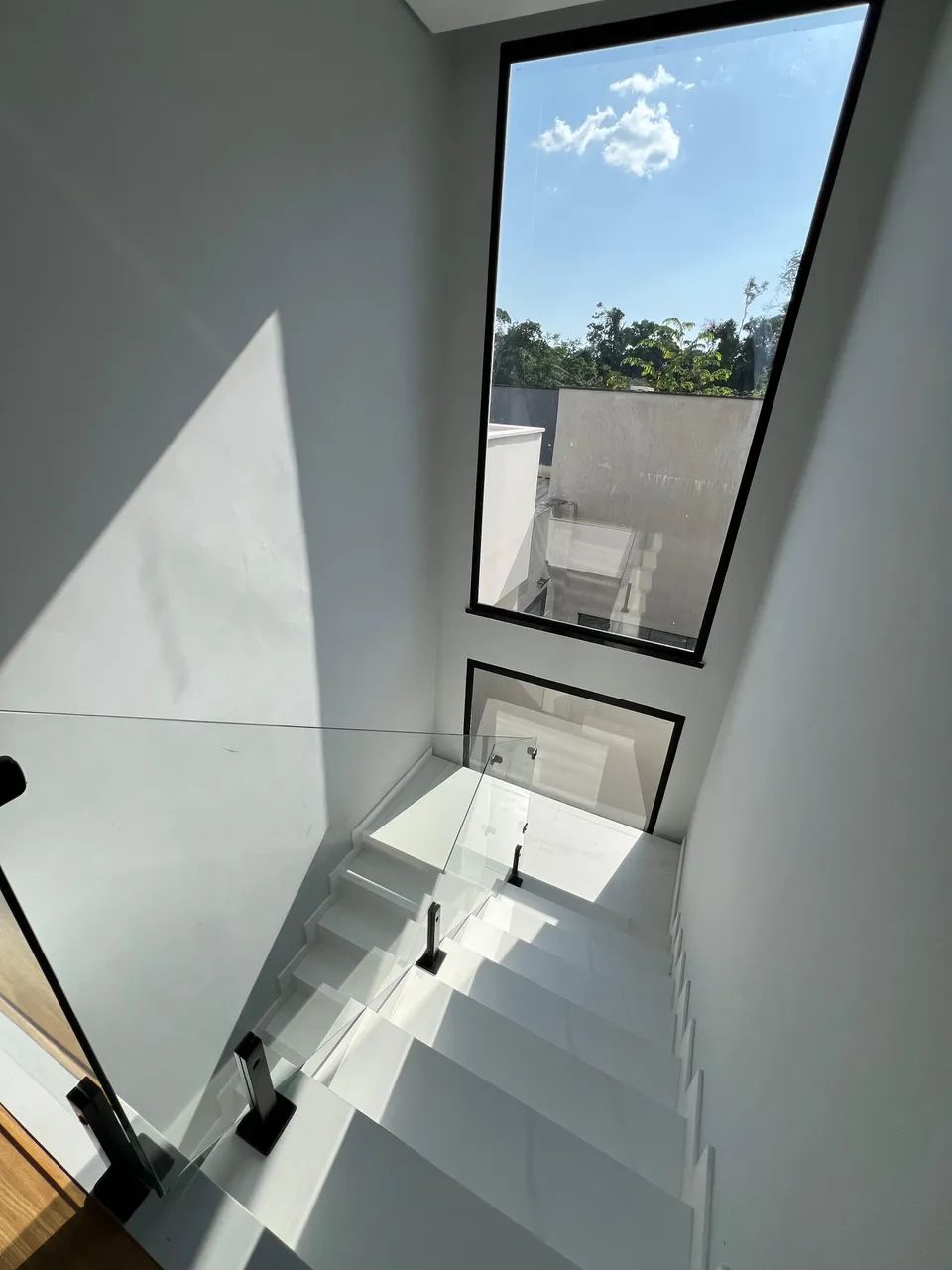 Casa Duplex no Morada dos Pássaros 4 Suítes sendo uma Master com Closet/ Piscina com Casca - Foto 4