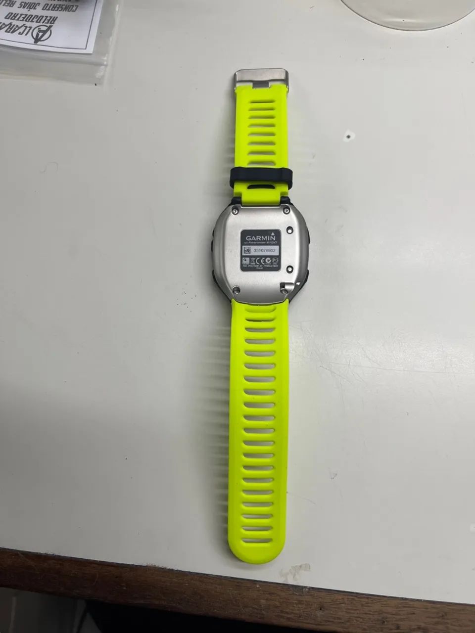 Relógio Garmin xt900 Esportivo com Pulseira Amarela - Foto 3