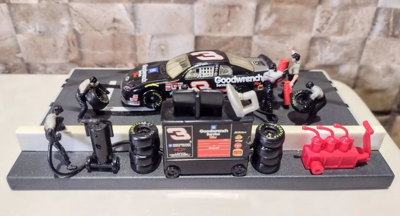 Miniatura Diorama Nascar Pit Crew Dale Earnhardt 1999 Hasbro 1/64 - Foto 4