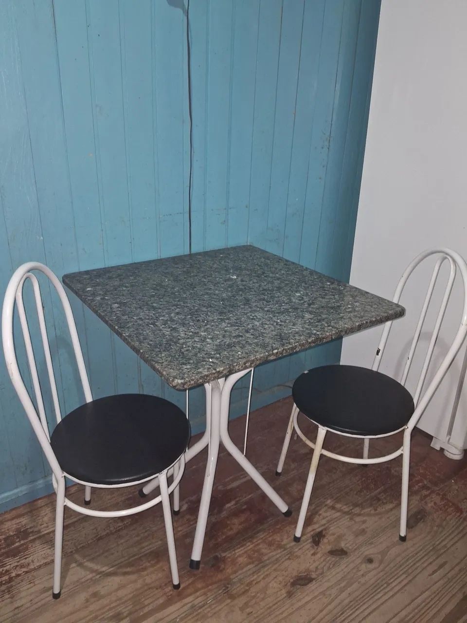 Conjunto de Mesa e Cadeiras de Jantar