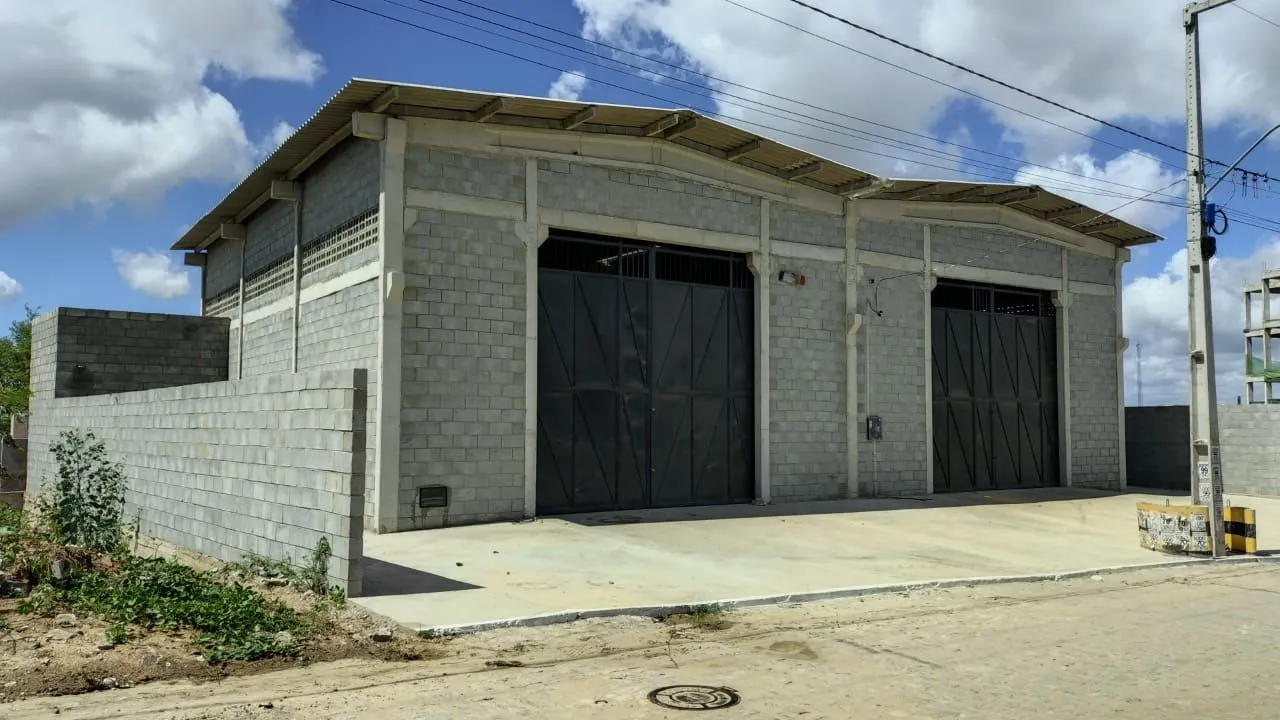 Galpao grande  - 300 metros - depósito - loja