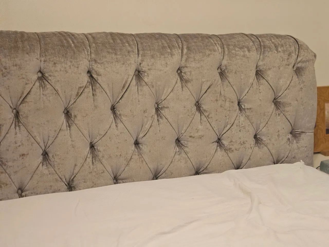 Cabeceira de Cama Queen em Veludo Cinza