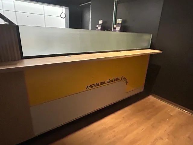 QUIOSQUE Móvel em MDF 3504x675x920mm, chapa de MDF 15mm amadeirado externo, parte interna  - Foto 6