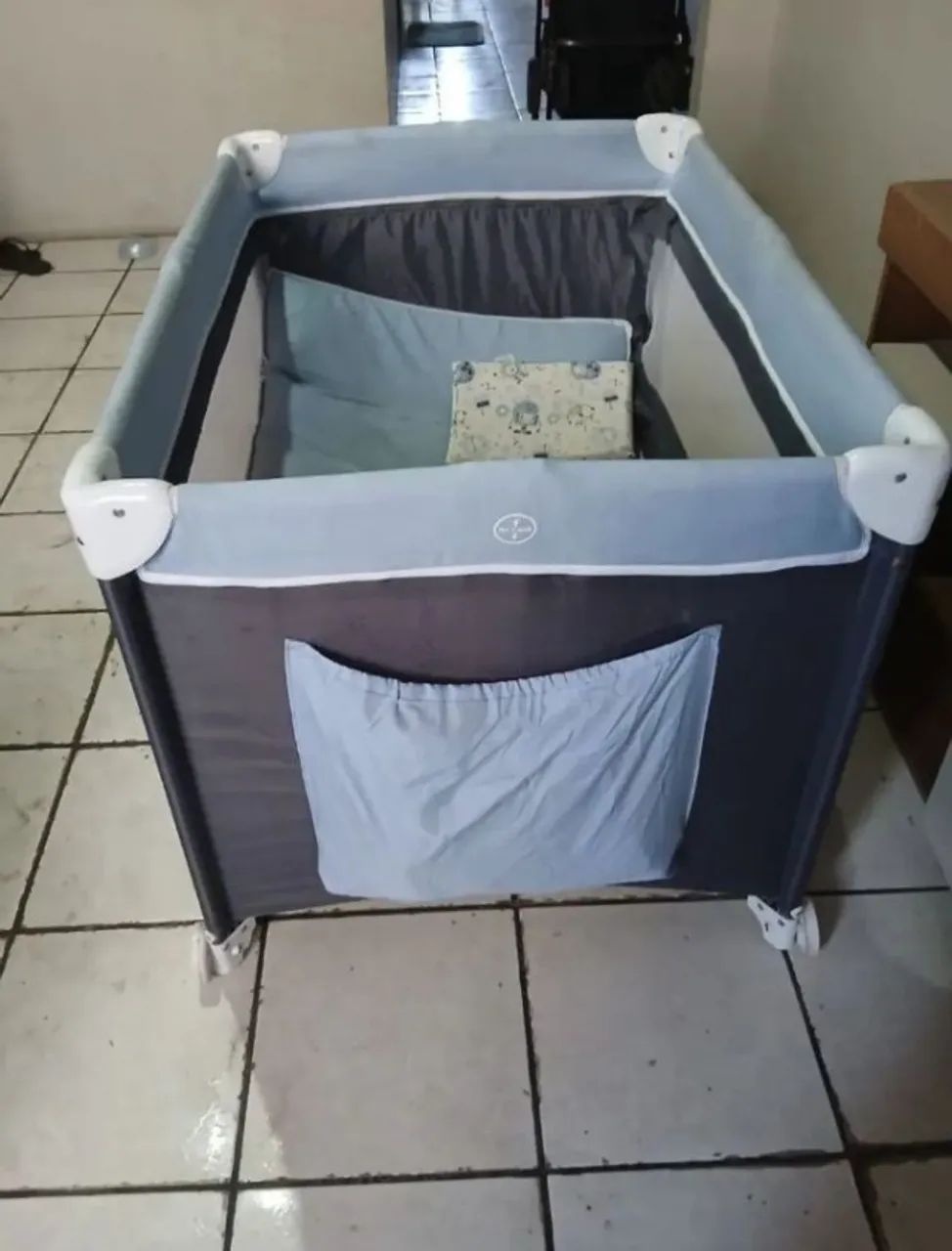 Vendo berço cercado azul 