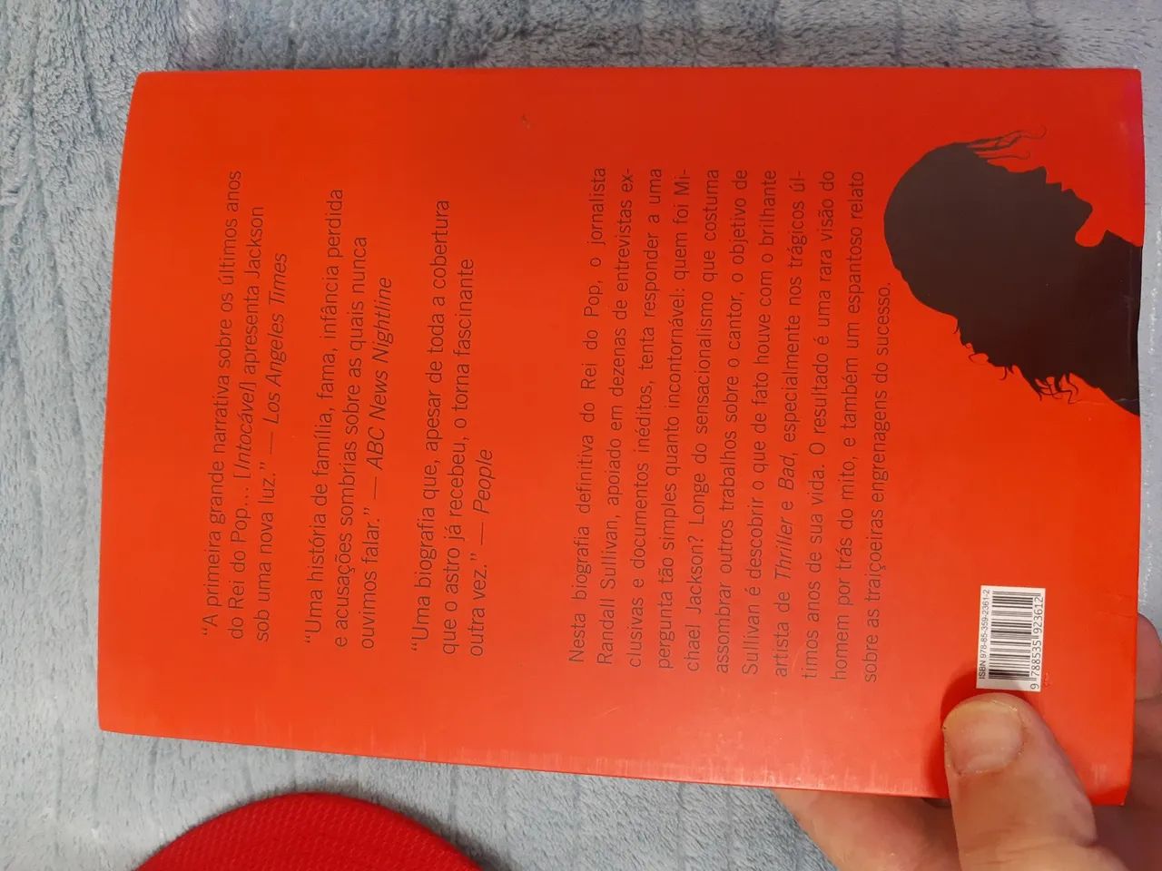 Livro a história de Michael Jackson  - Foto 2