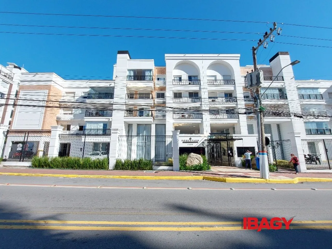 Excelente Apartamento 3 dormitório(s) em Abraão - Florianópolis