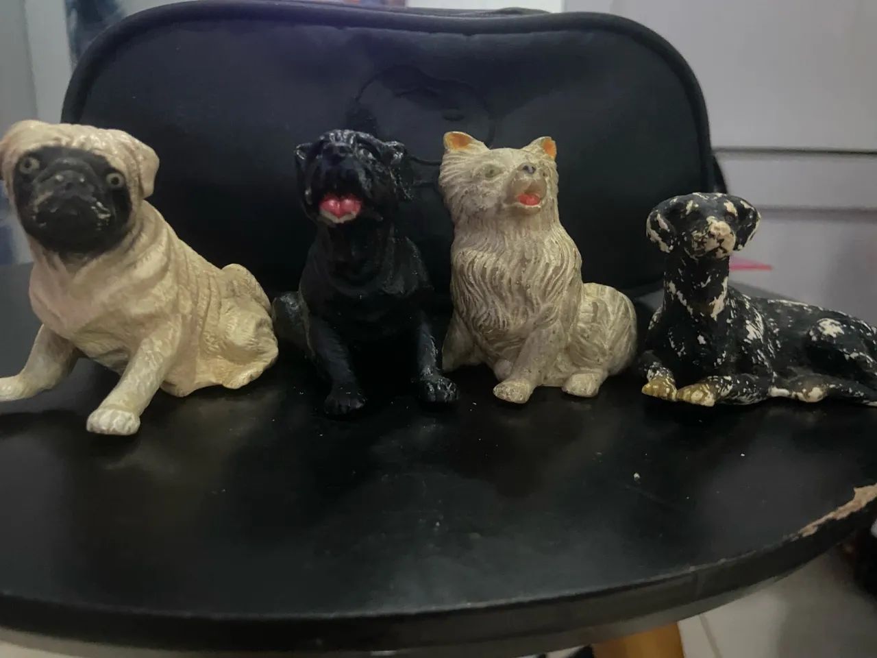 Miniaturas de cachorros colecionáveis