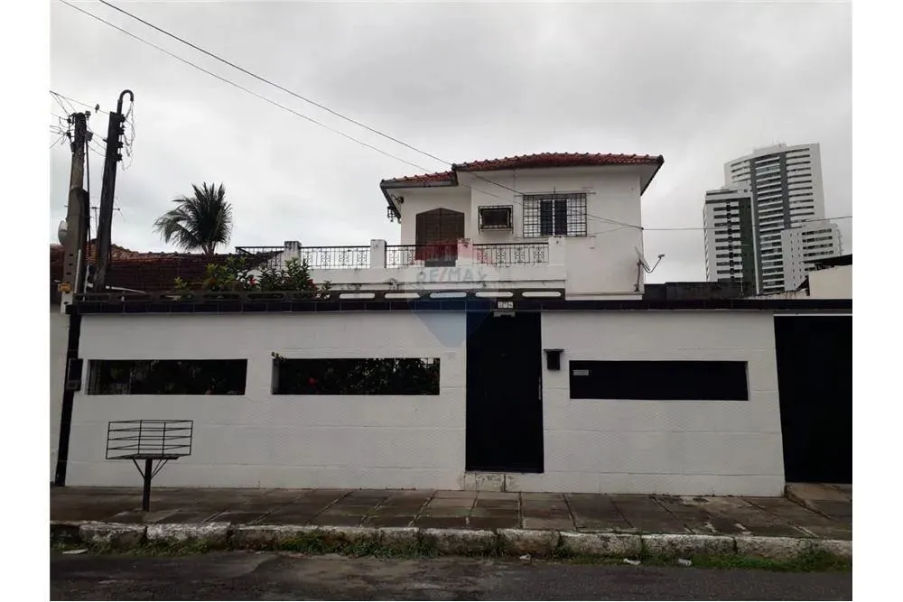 Casa ampla para Locação na Encruzilhada Recife/PE 411m² 6 quartos 8 vagas