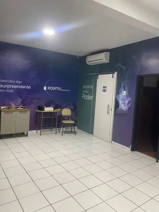 Casa Residencial ou Comercial Climatizada c/ 6 Salas sendo 2 Suítes no Centro da Cidade - Foto 3