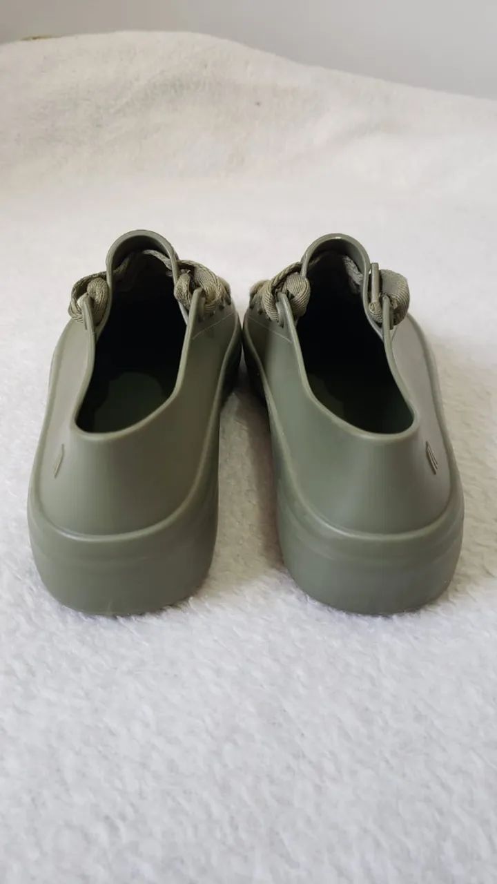 tênis melissa slip on verde musgo tamanho 36 - Foto 3