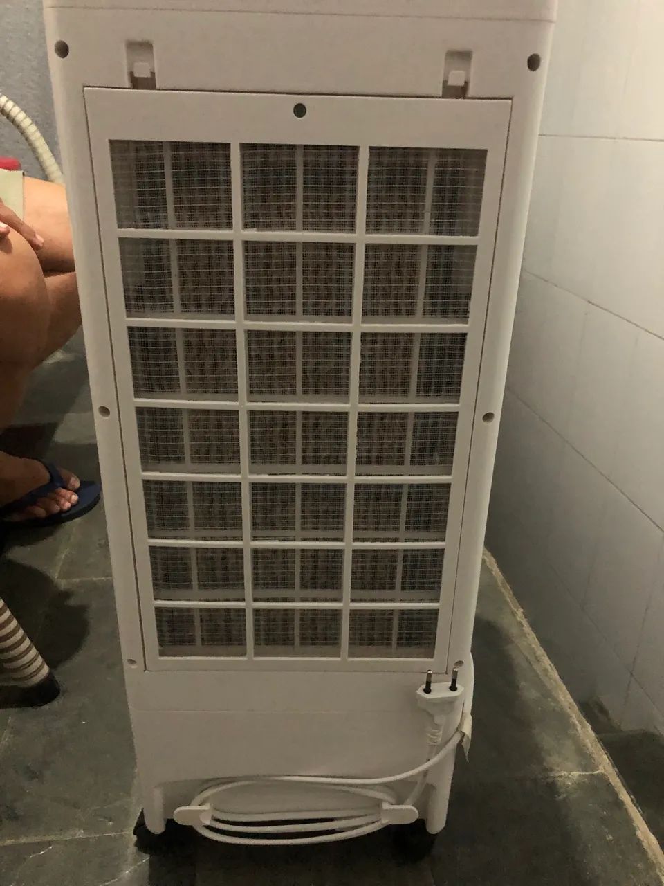 Climatizador portátil Elgin seminovo  - Foto 2