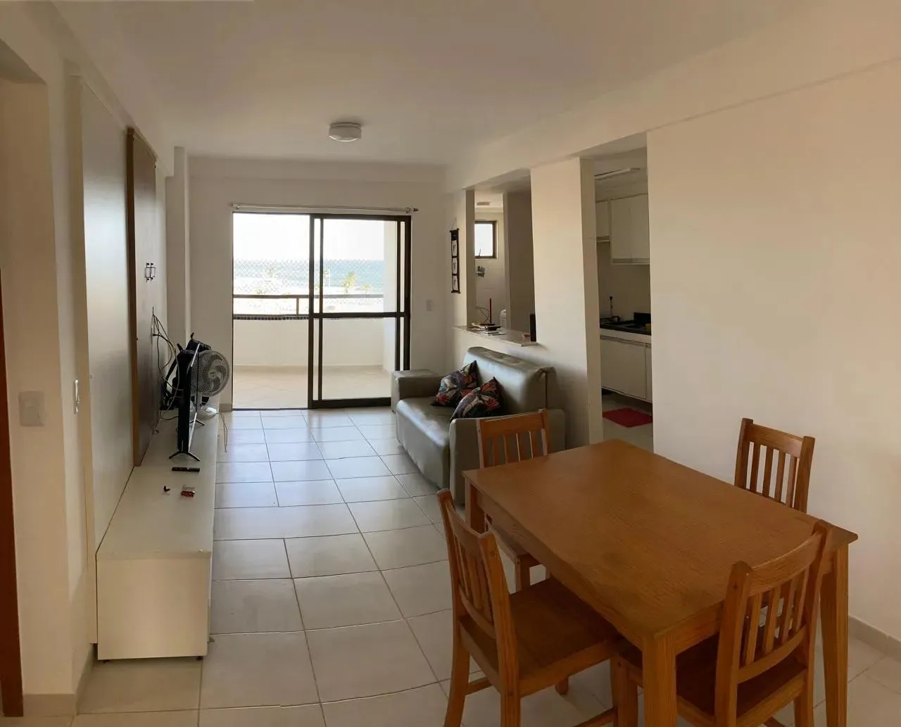 Pituaçu - Apartamento 2/4 (2 Suítes)