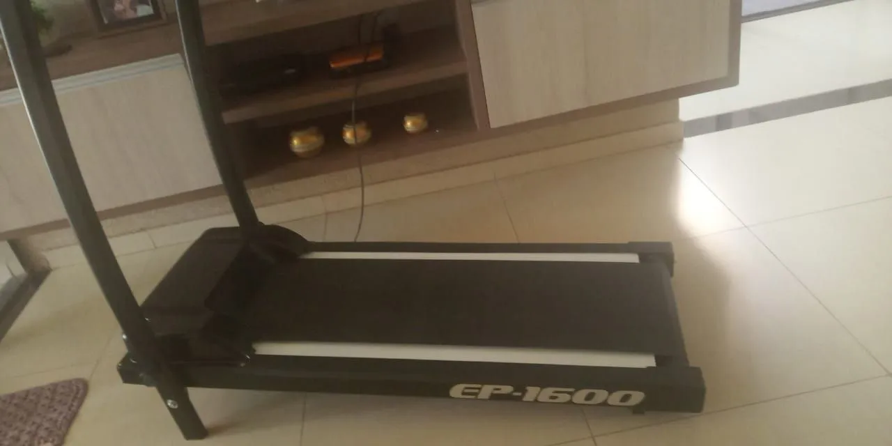 Esteira Elétrica EP-1600 - Ótima Para Exercícios em Casa!