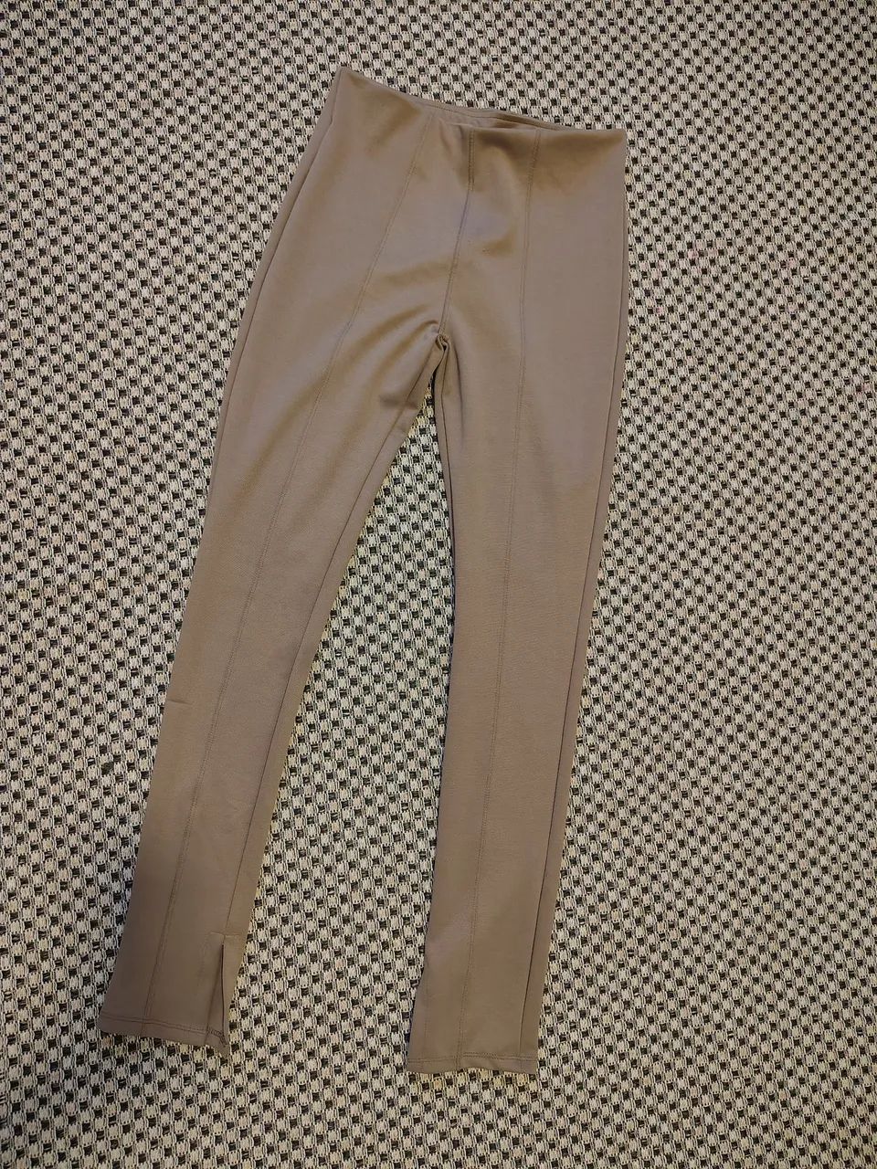 Calça estilo prada
