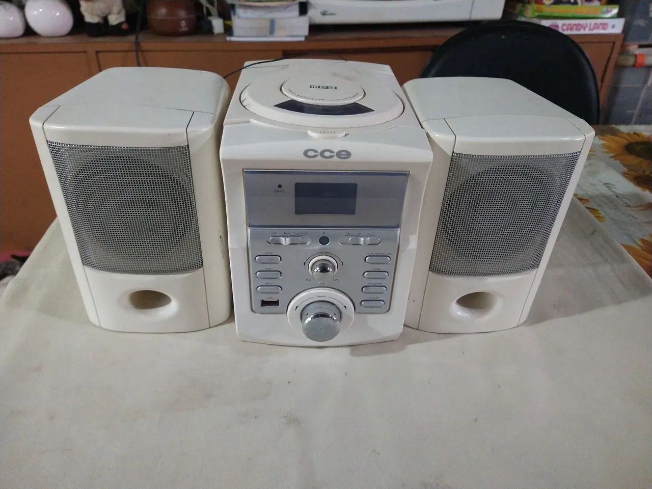 Mini sistem CCE p/ peças ou conserto.