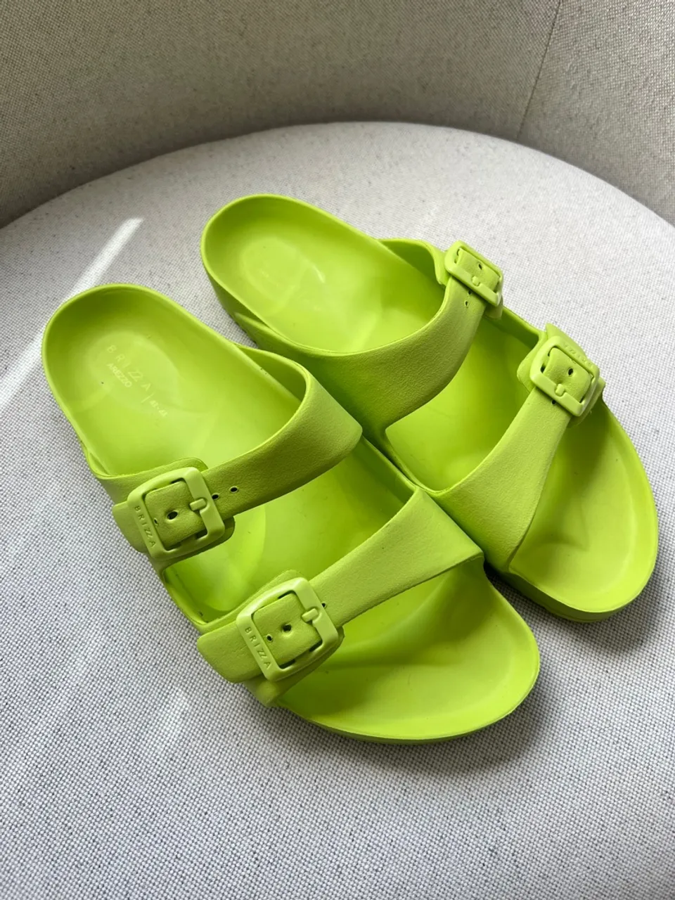 Sandália Brizza Arezzo verde