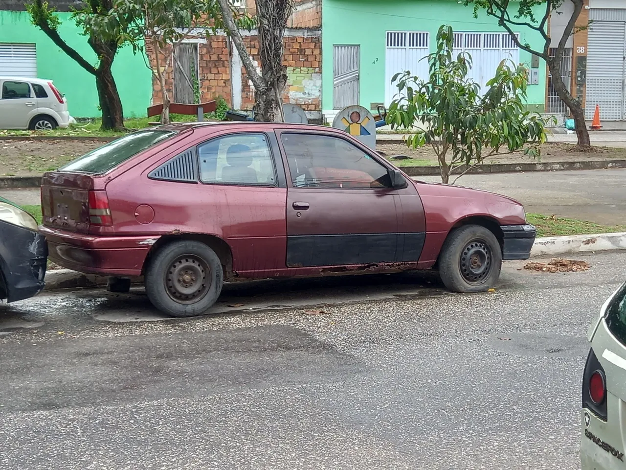 Kadett para retirada de peças