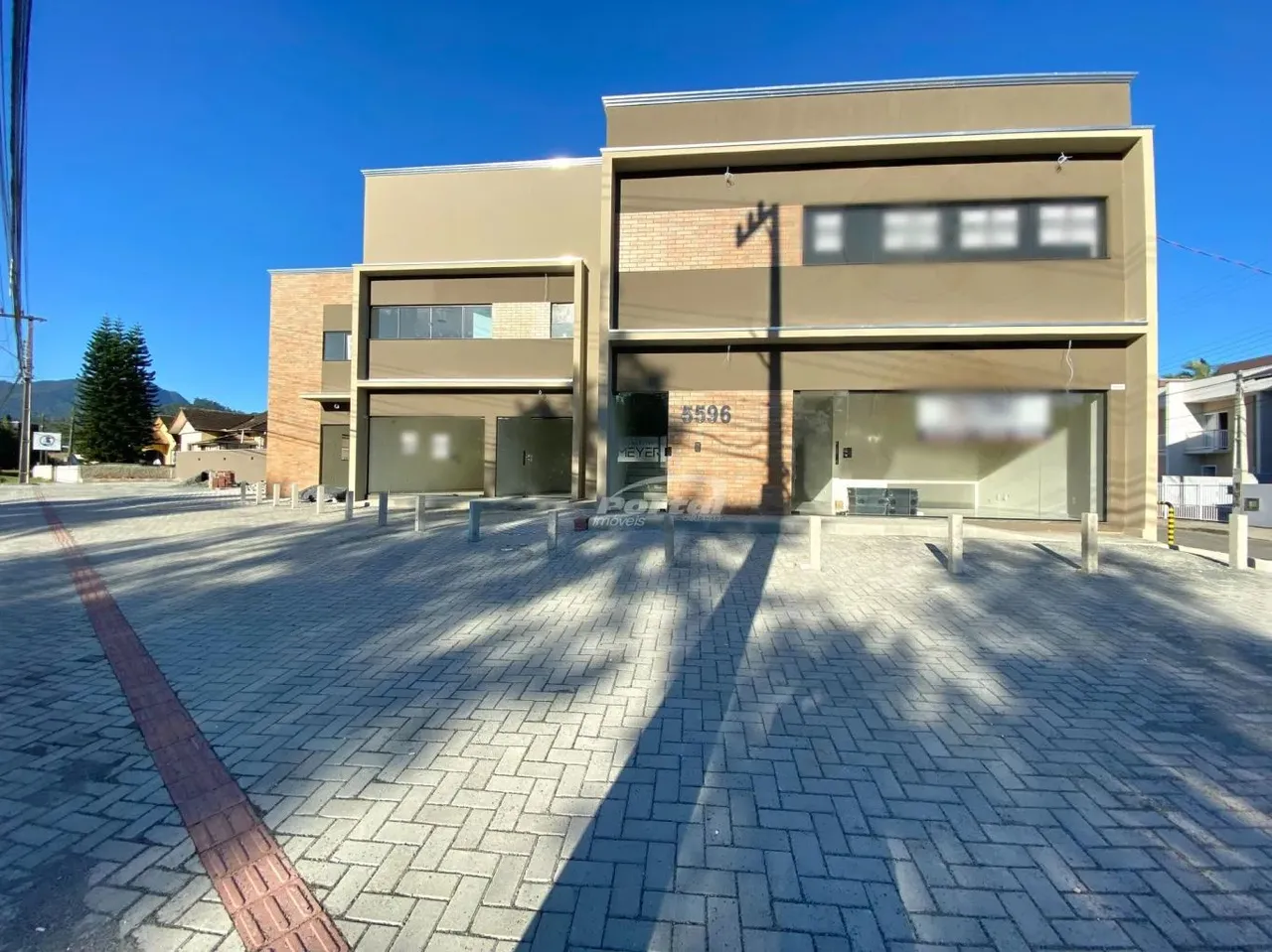 06 salas comerciais NOVAS em fase de finalização da construção para LOCAÇÃO OU VENDA!
