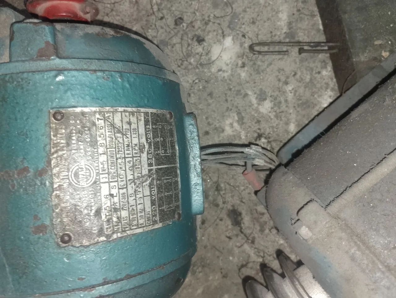 Motor Elétrico Trifásico 3 CV 220V/380V