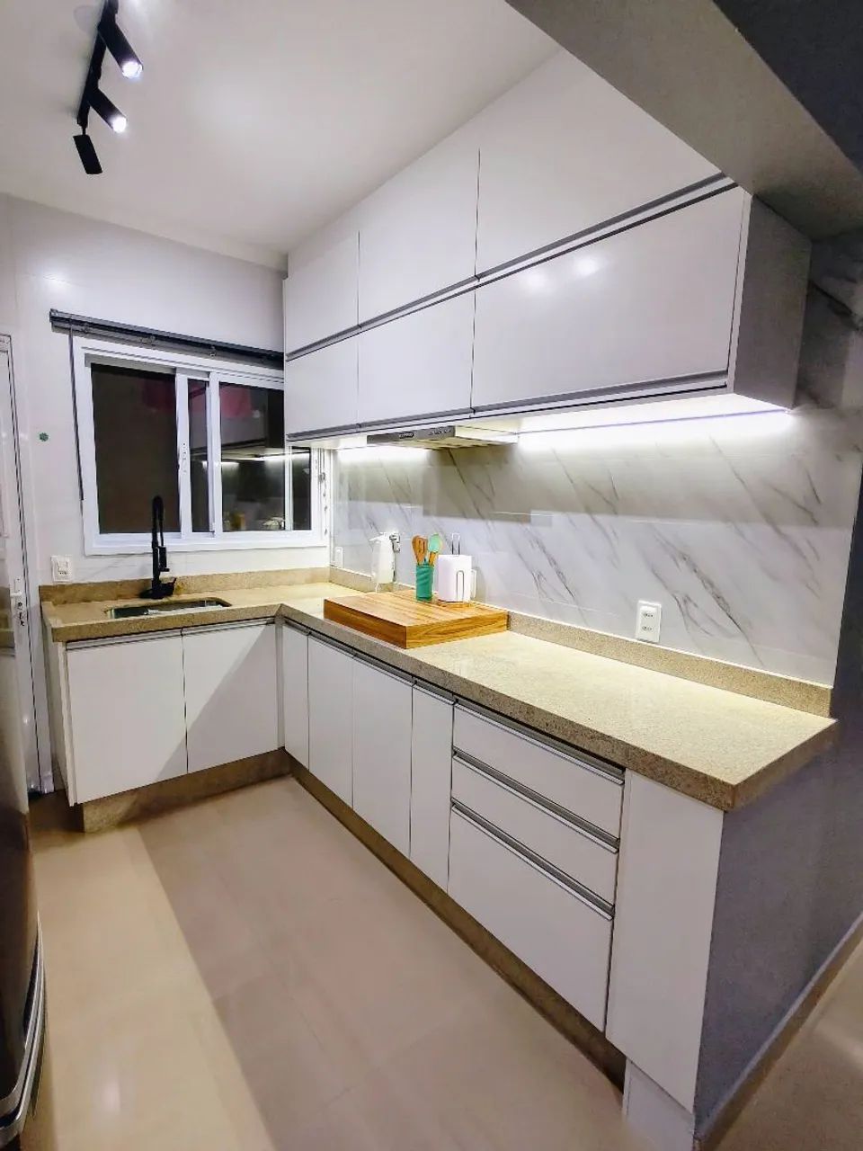 Casa Linda em Rua Sem Saída - 3 Quartos, Suíte, Área Gourmet e Muito Conforto! - Foto 5