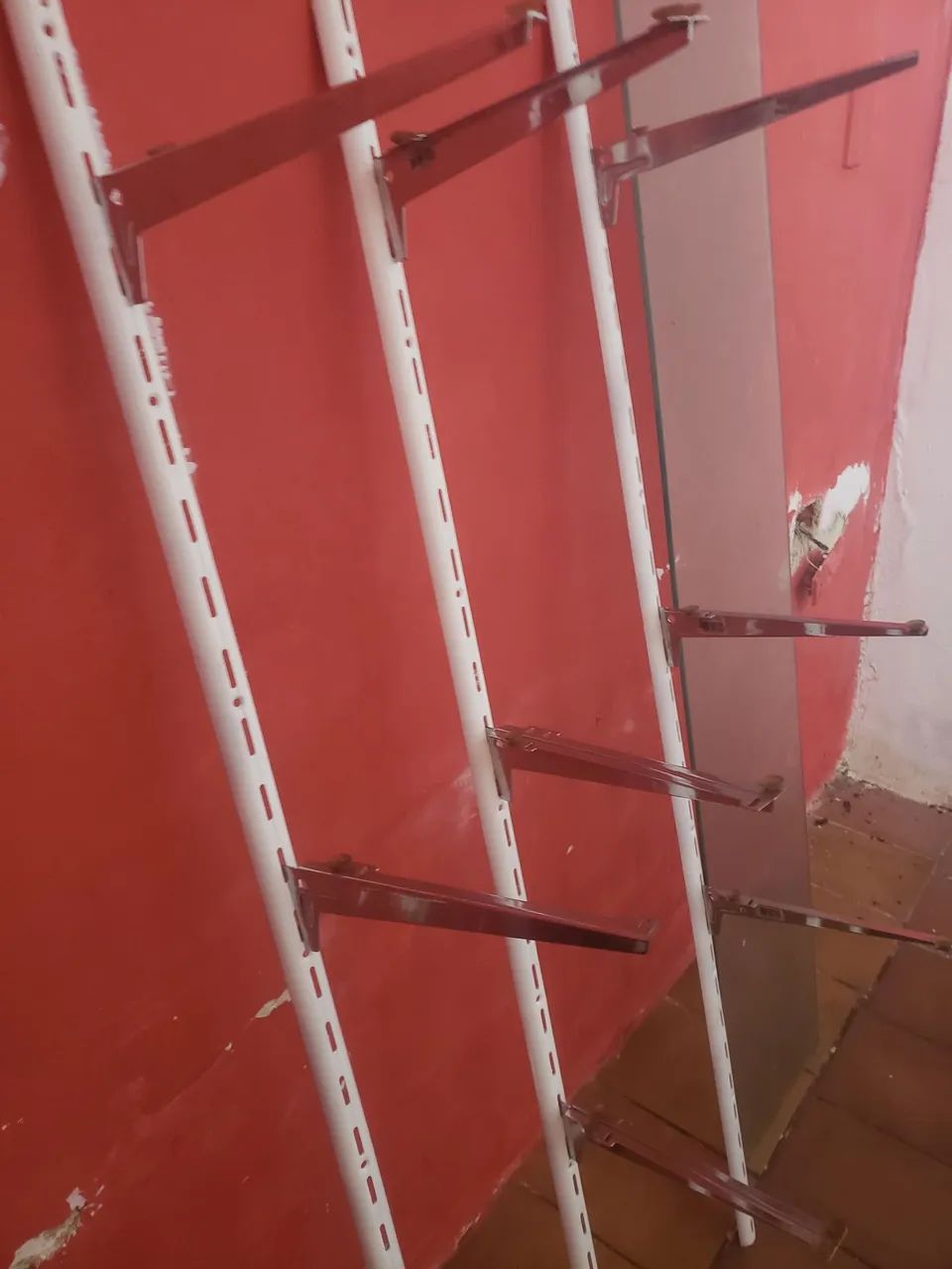 Prateleiras de aço para comércio